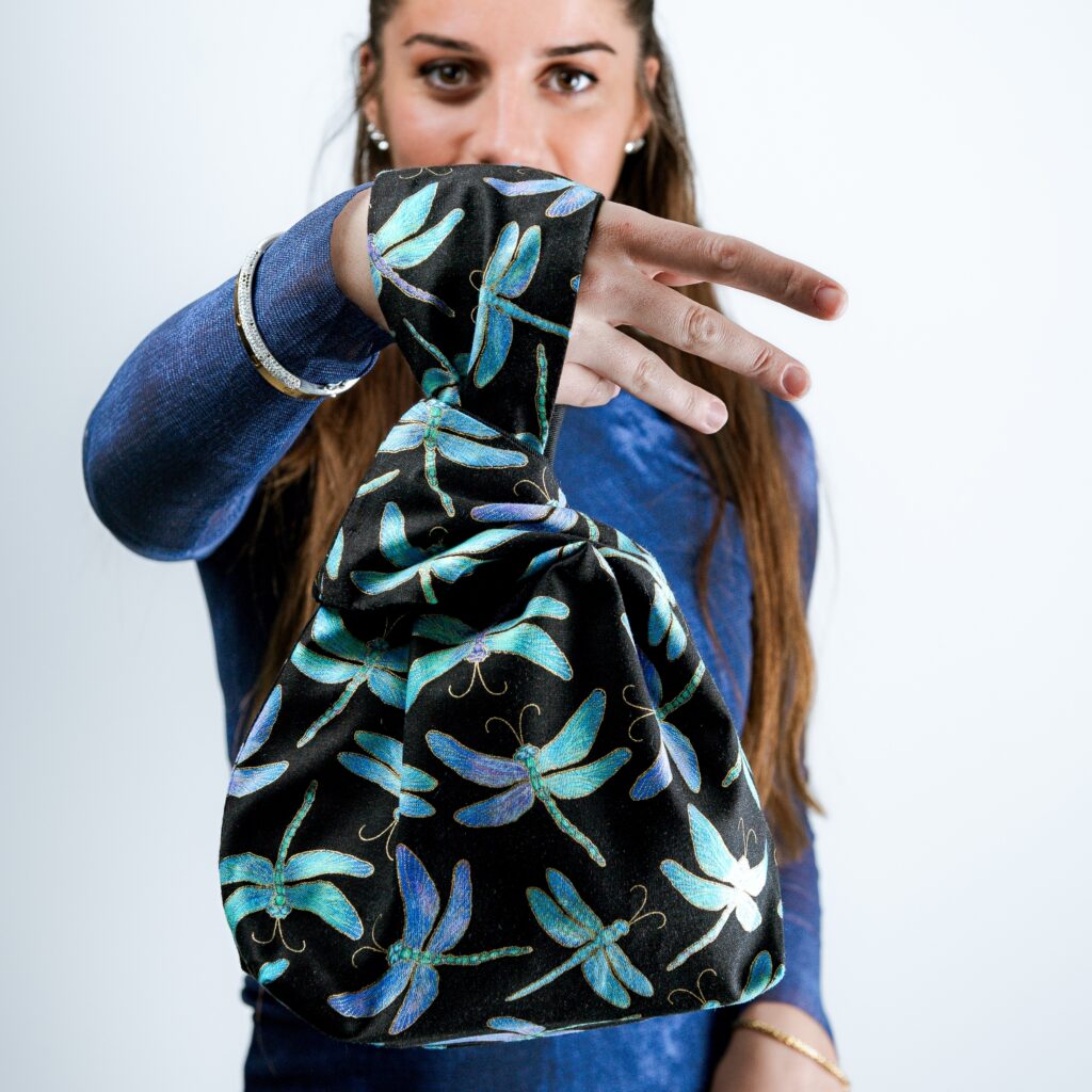 Saku Saku de soirée Knot bag Modèle Libellules irisées